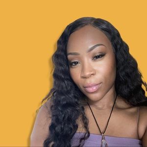 Meet your Posher, Laeeqa